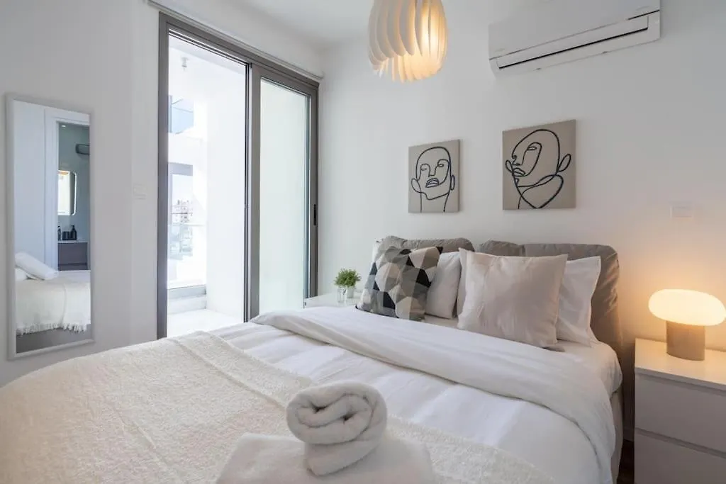 Stars 1-Bedroom Apartment In Larnaca 0*,
